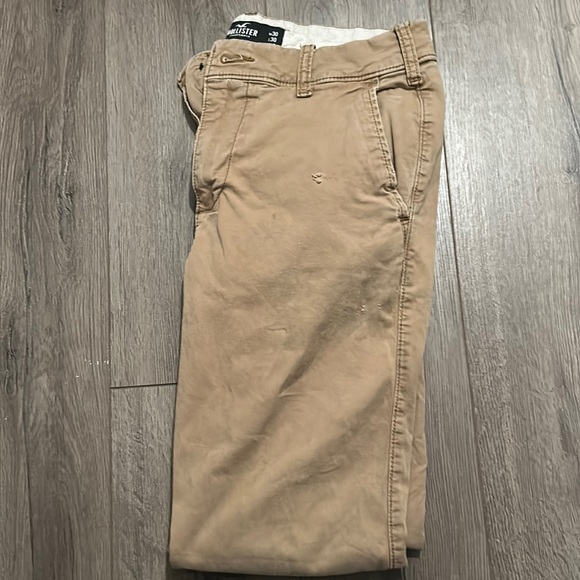Pair of hollister pants - Picture 1 of 2